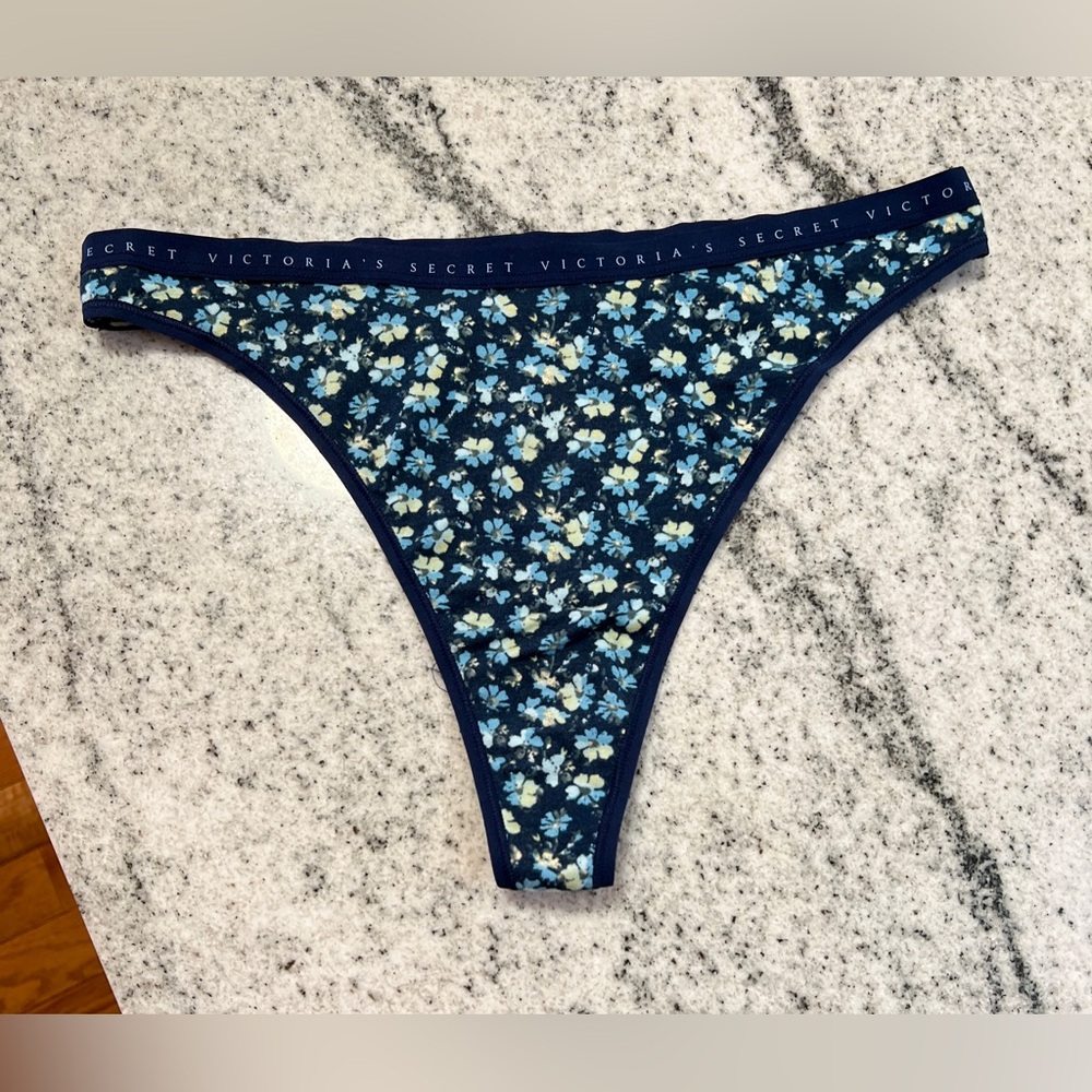 New Victoria’s Secret Blue floral Logo High Leg Cotton Thong Panties VS Large L